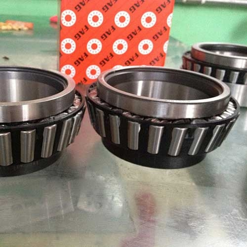 Конический роликовый подшипник 15113 15245